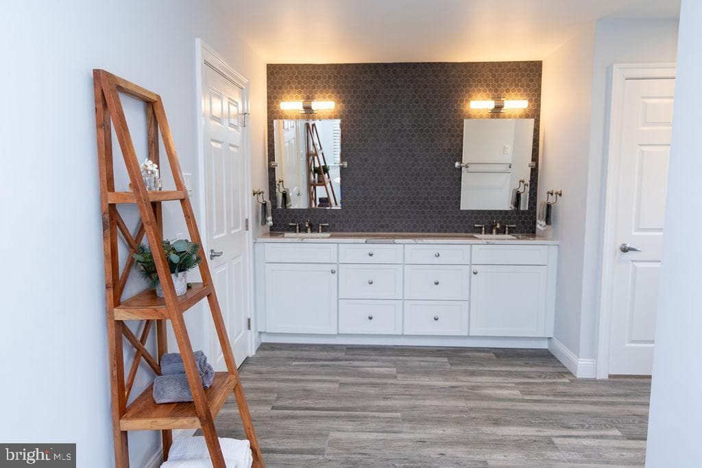 814 Sydni Court photo 43