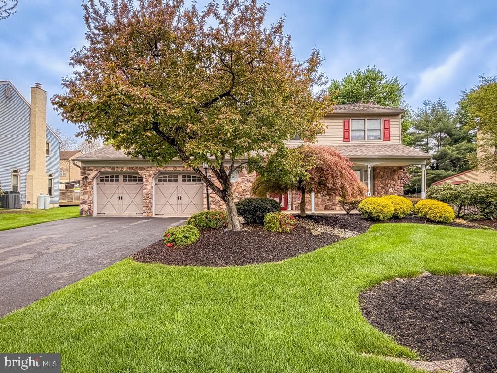 336 Fox Hollow Drive photo 2