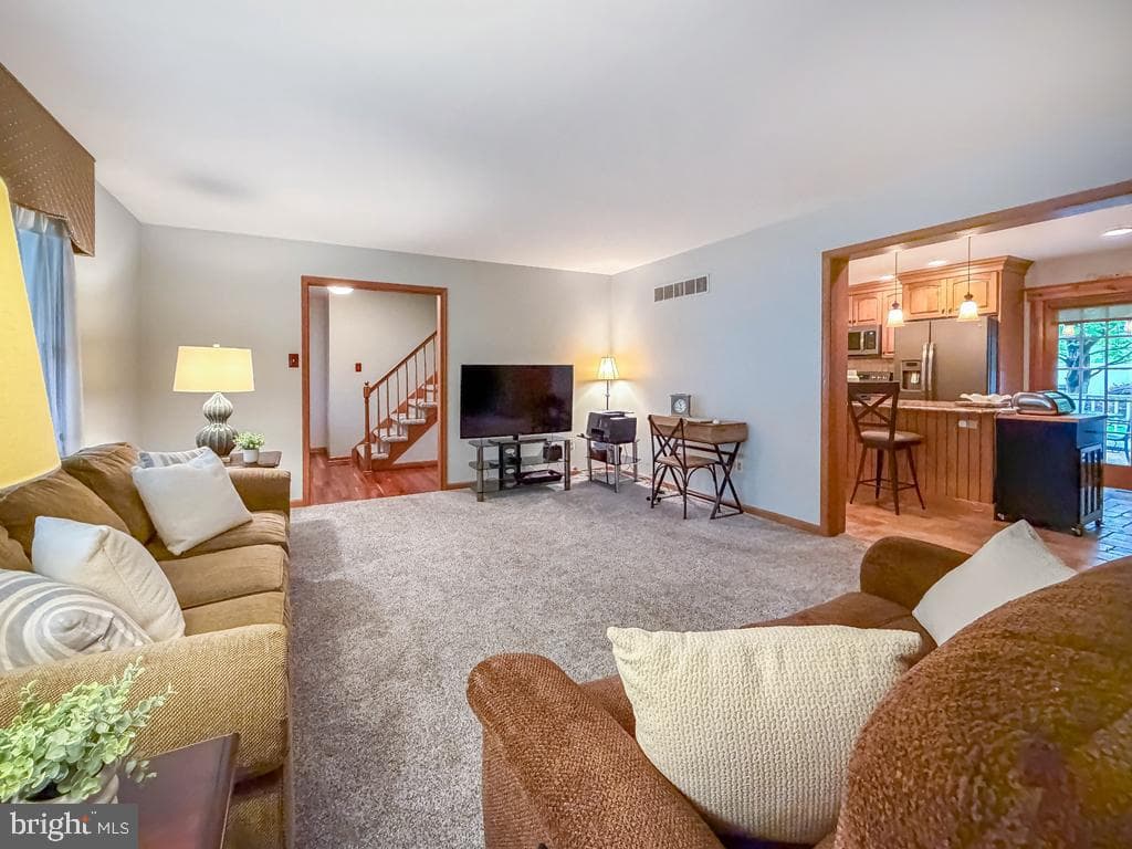 336 Fox Hollow Drive photo 4