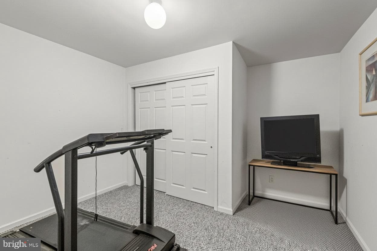 64 Villa Drive photo 22