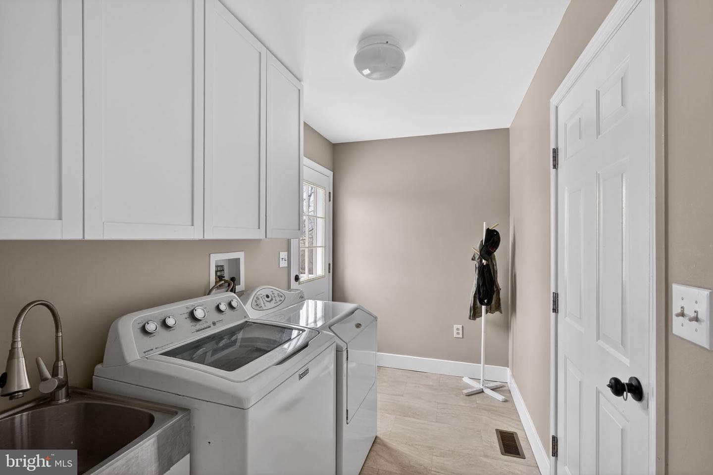 1219 Winterthur Lane photo 37