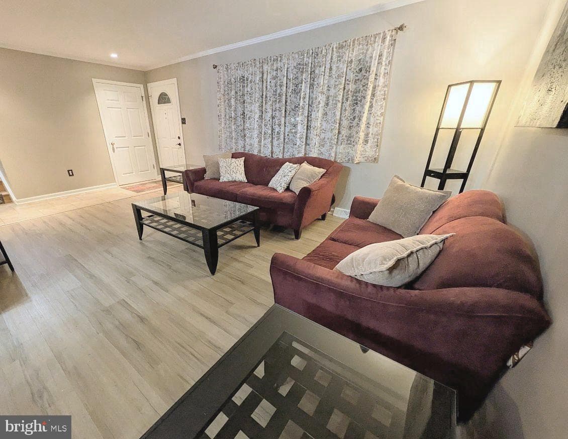 786 Boxwood Drive photo 4