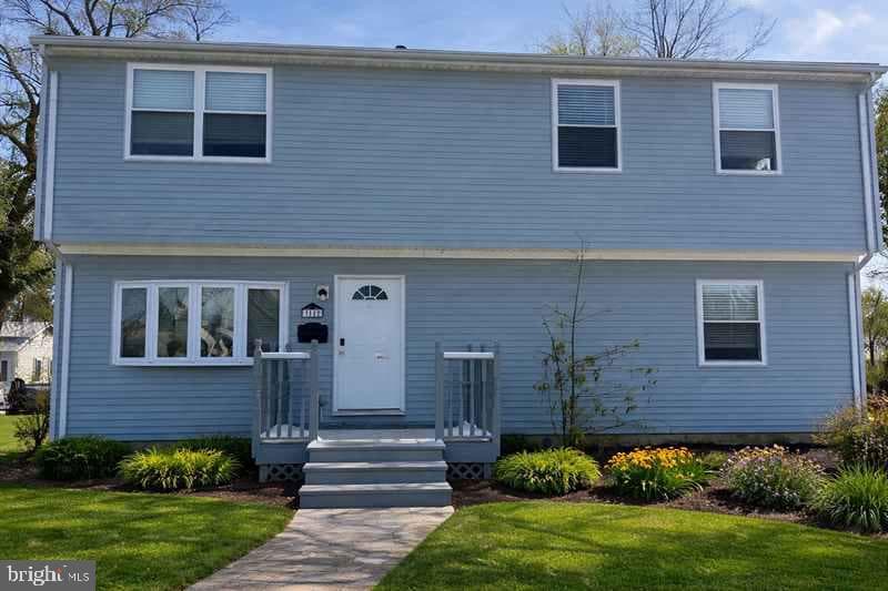 11 Carolina Avenue photo 2