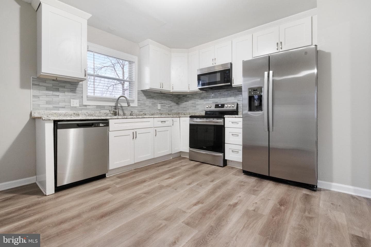 11 Carolina Avenue photo 25
