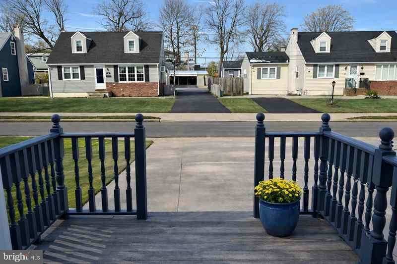11 Carolina Avenue photo 3
