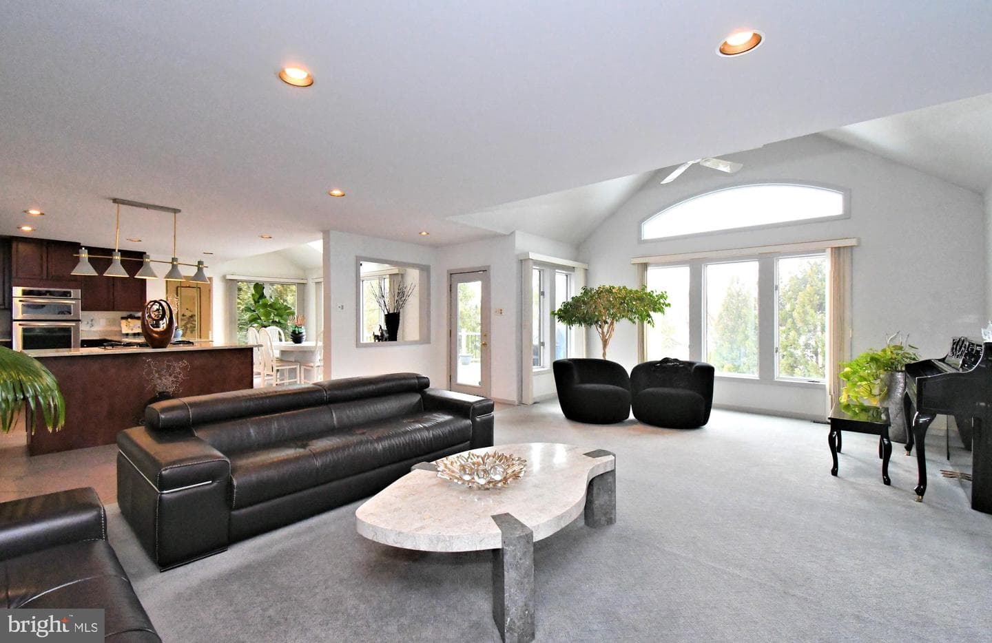 83 Rocking Horse Way photo 5