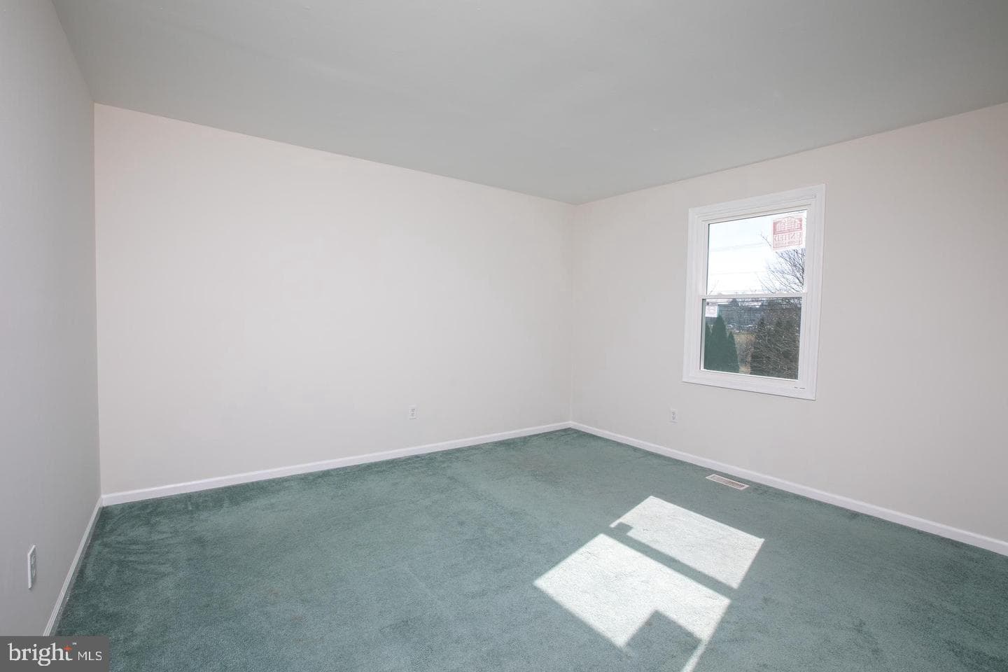 2210 Club House Circle photo 24