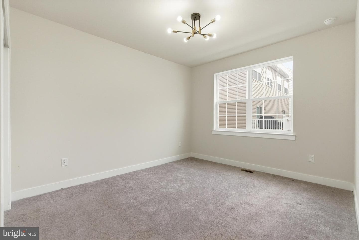 204a Dock Street photo 10