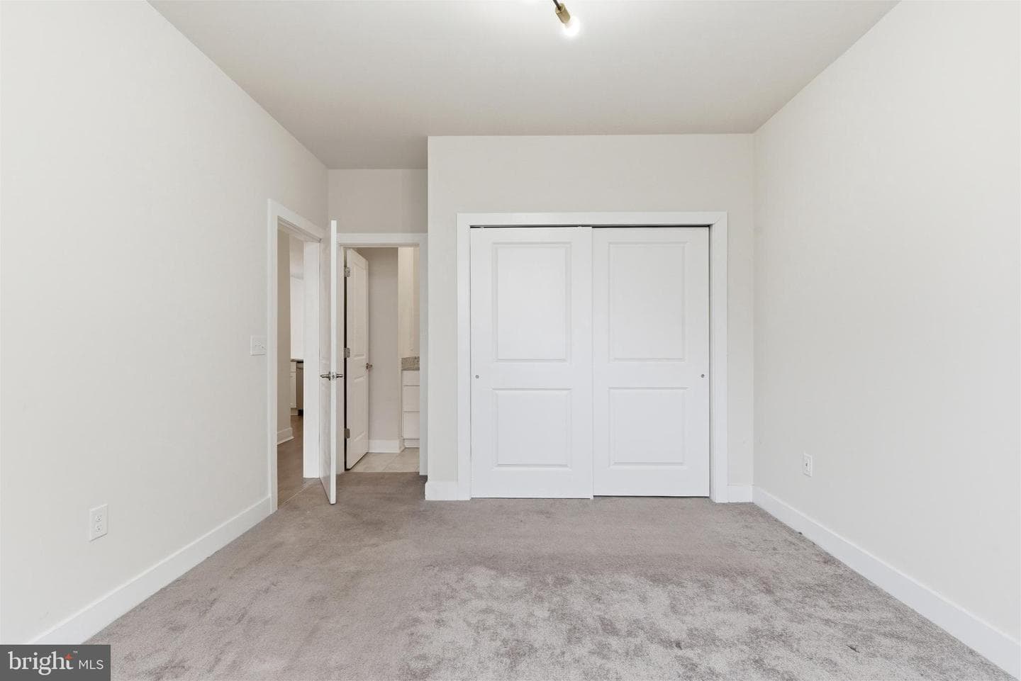 204a Dock Street photo 12