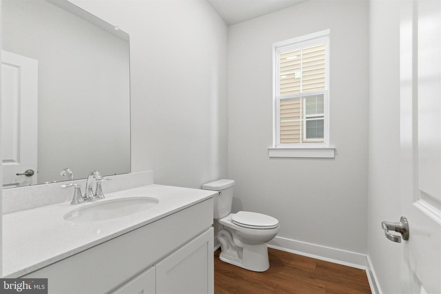 204a Dock Street photo 19