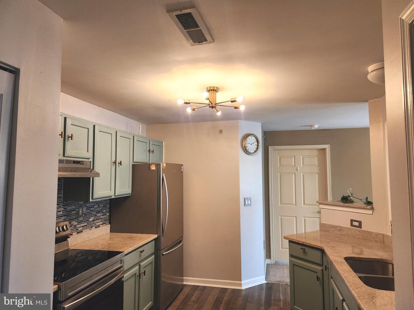 1509 Moore Street #202 photo 8