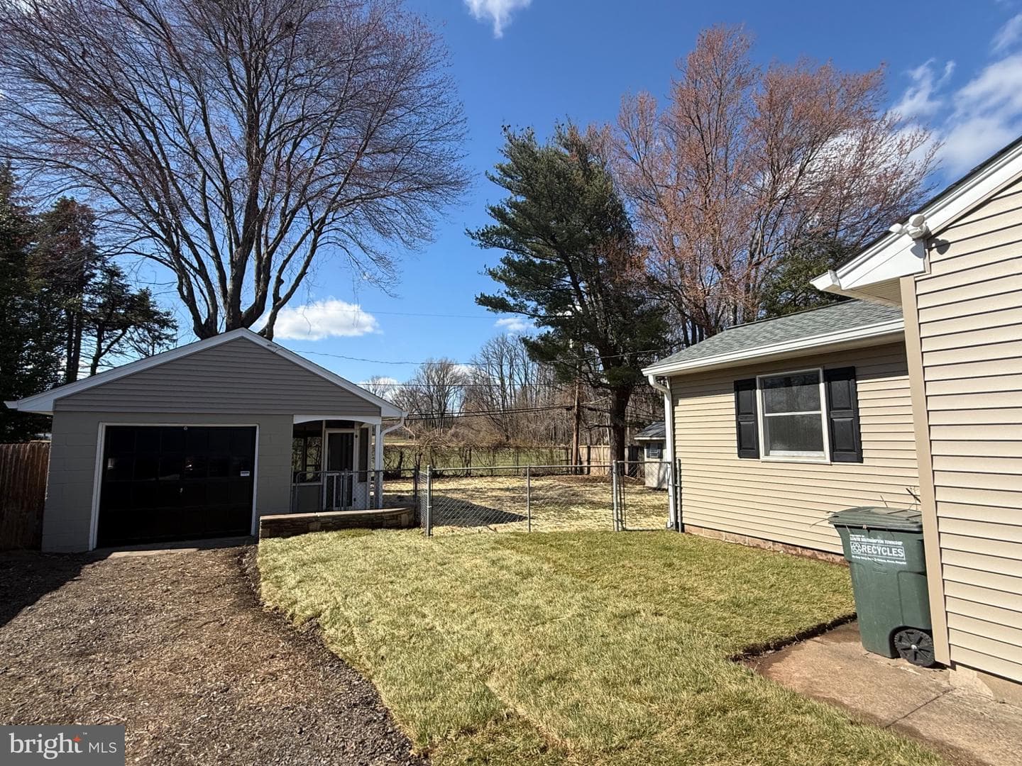 1420 S Pleasant Drive photo 28