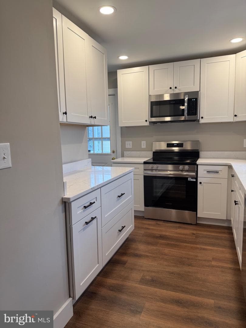1420 S Pleasant Drive photo 7