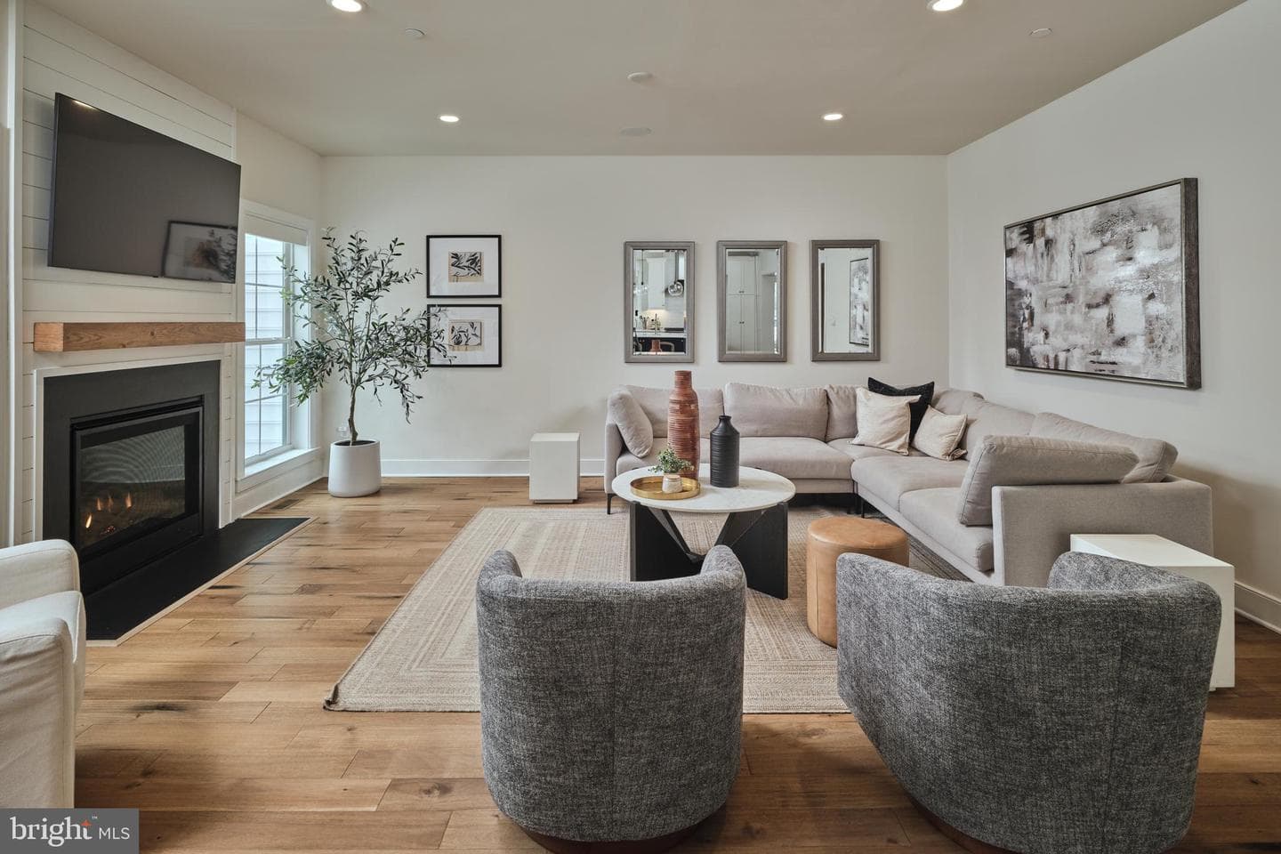 508 Carmela Way photo 7