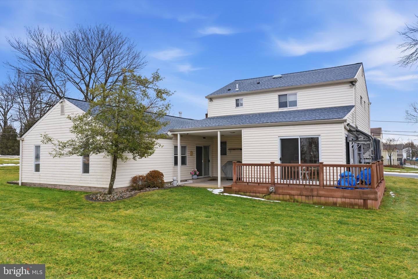 194 Gibson Avenue photo 5