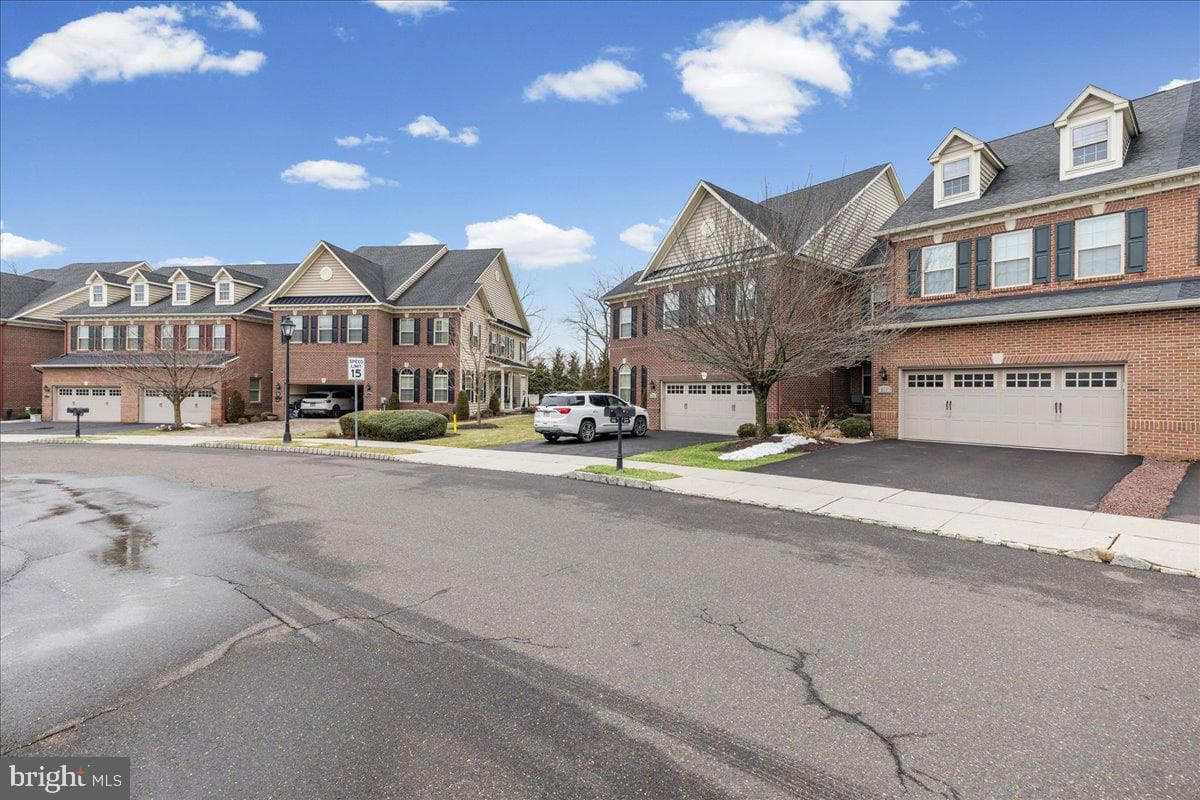 311 Saint James Drive photo 4