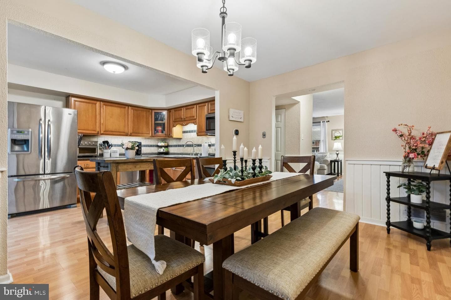 529 Portsmouth Court photo 4