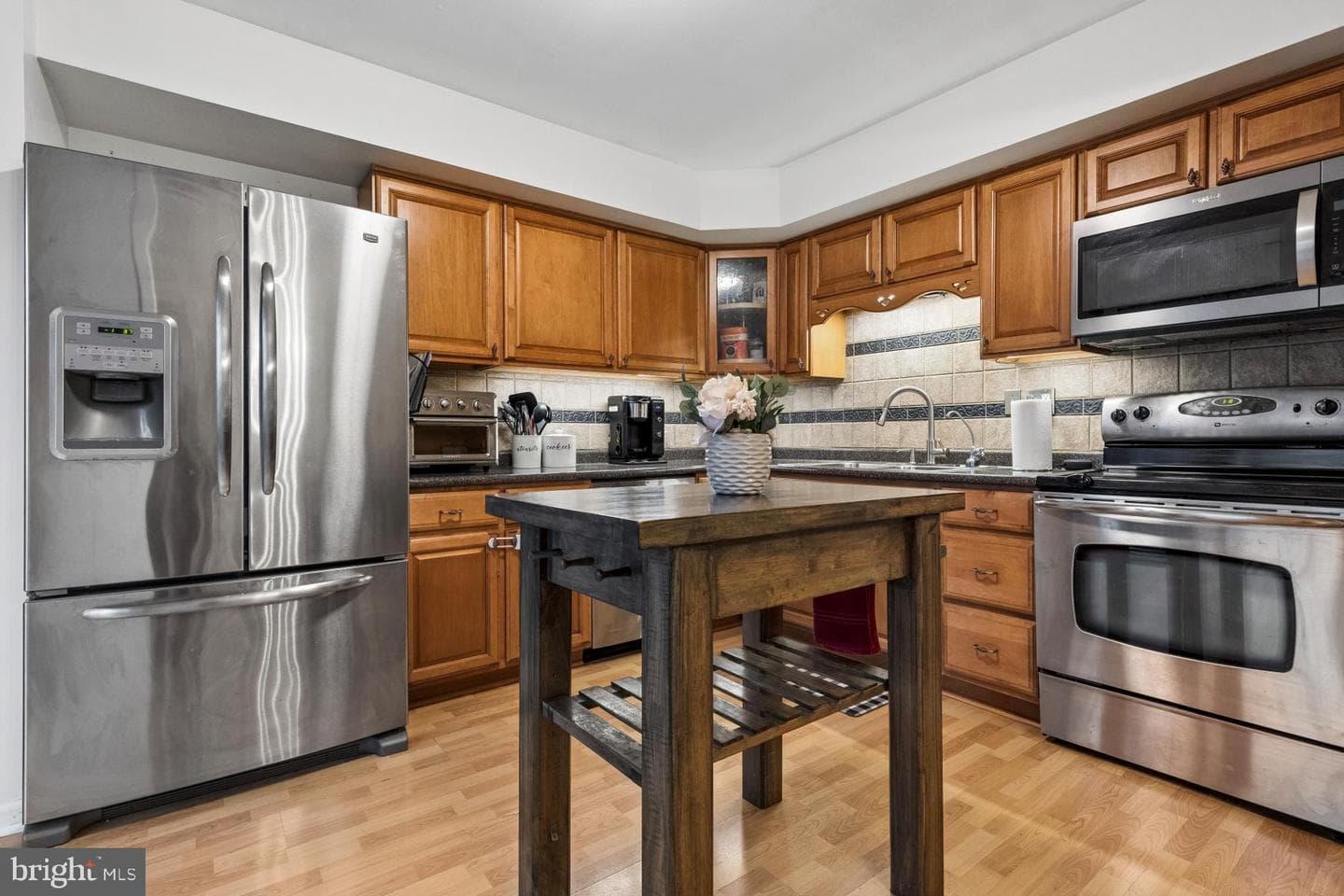 529 Portsmouth Court photo 5