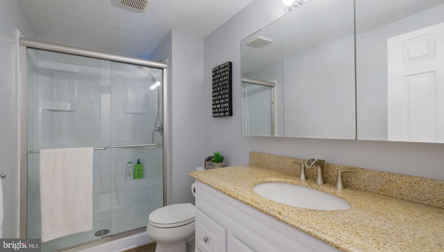 1831 Bunkerhill Road photo 29