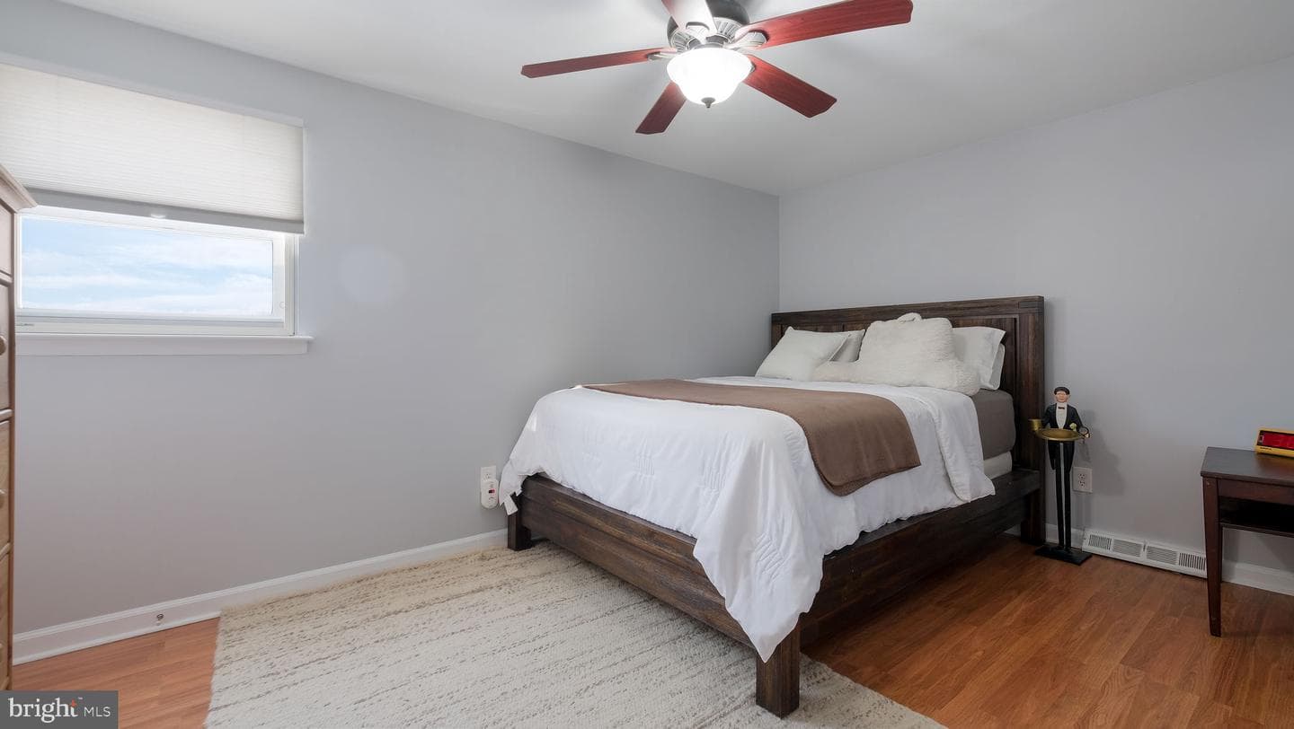 1831 Bunkerhill Road photo 30