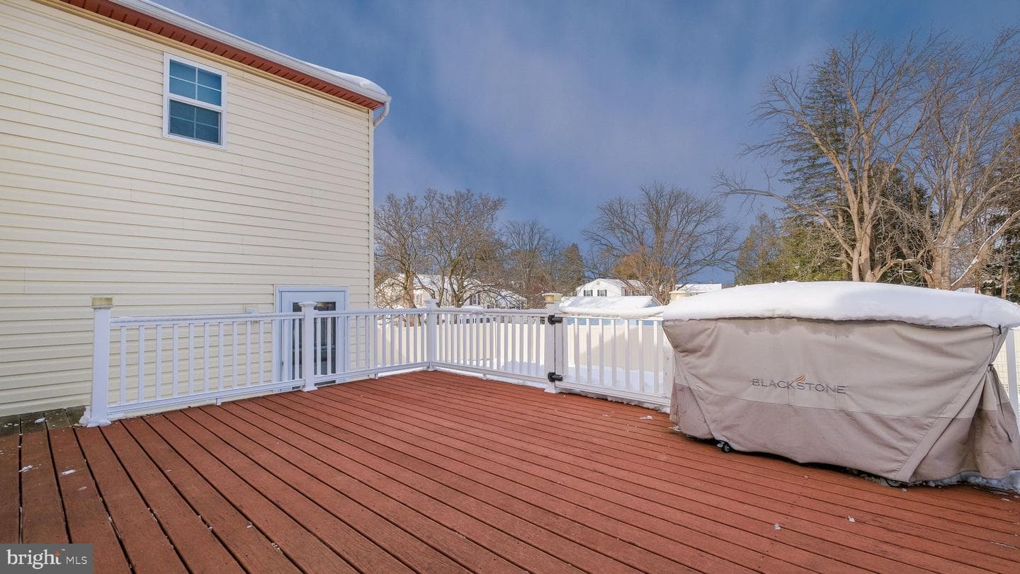 1831 Bunkerhill Road photo 37