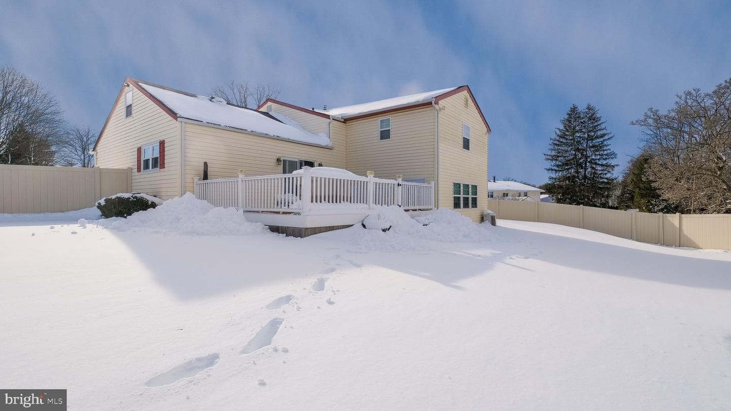 1831 Bunkerhill Road photo 38