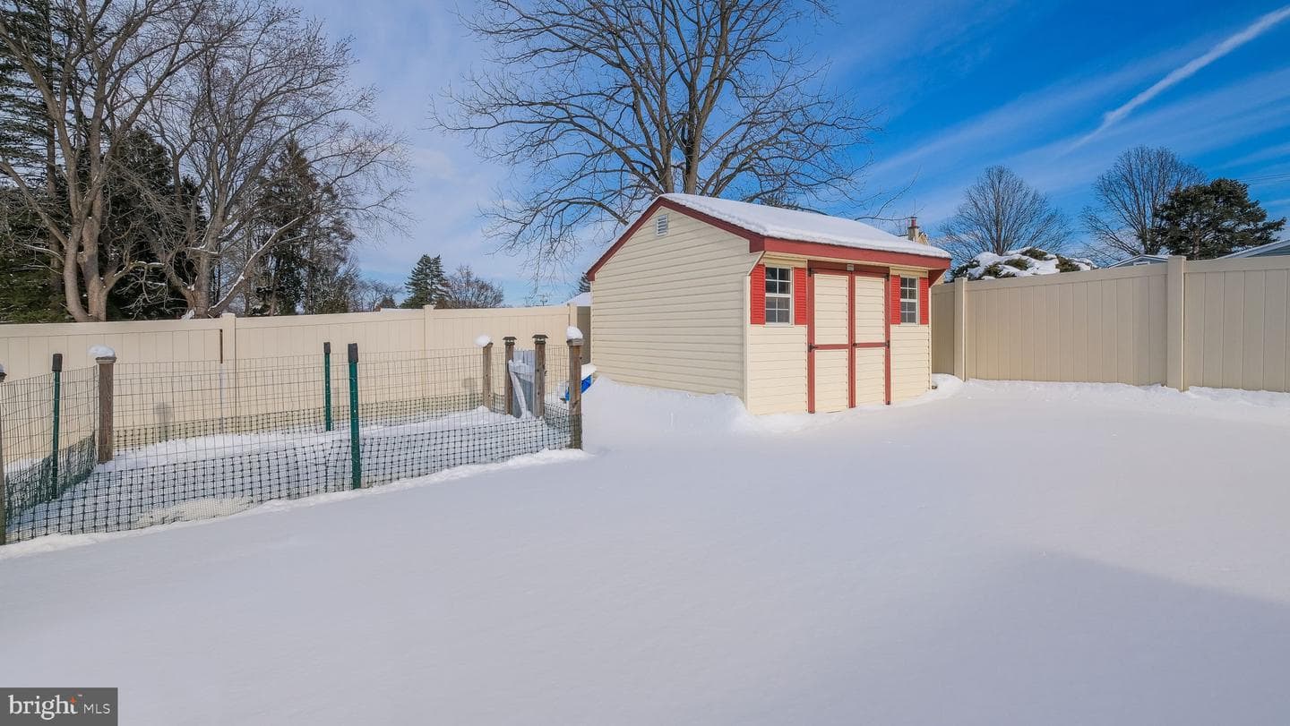 1831 Bunkerhill Road photo 39