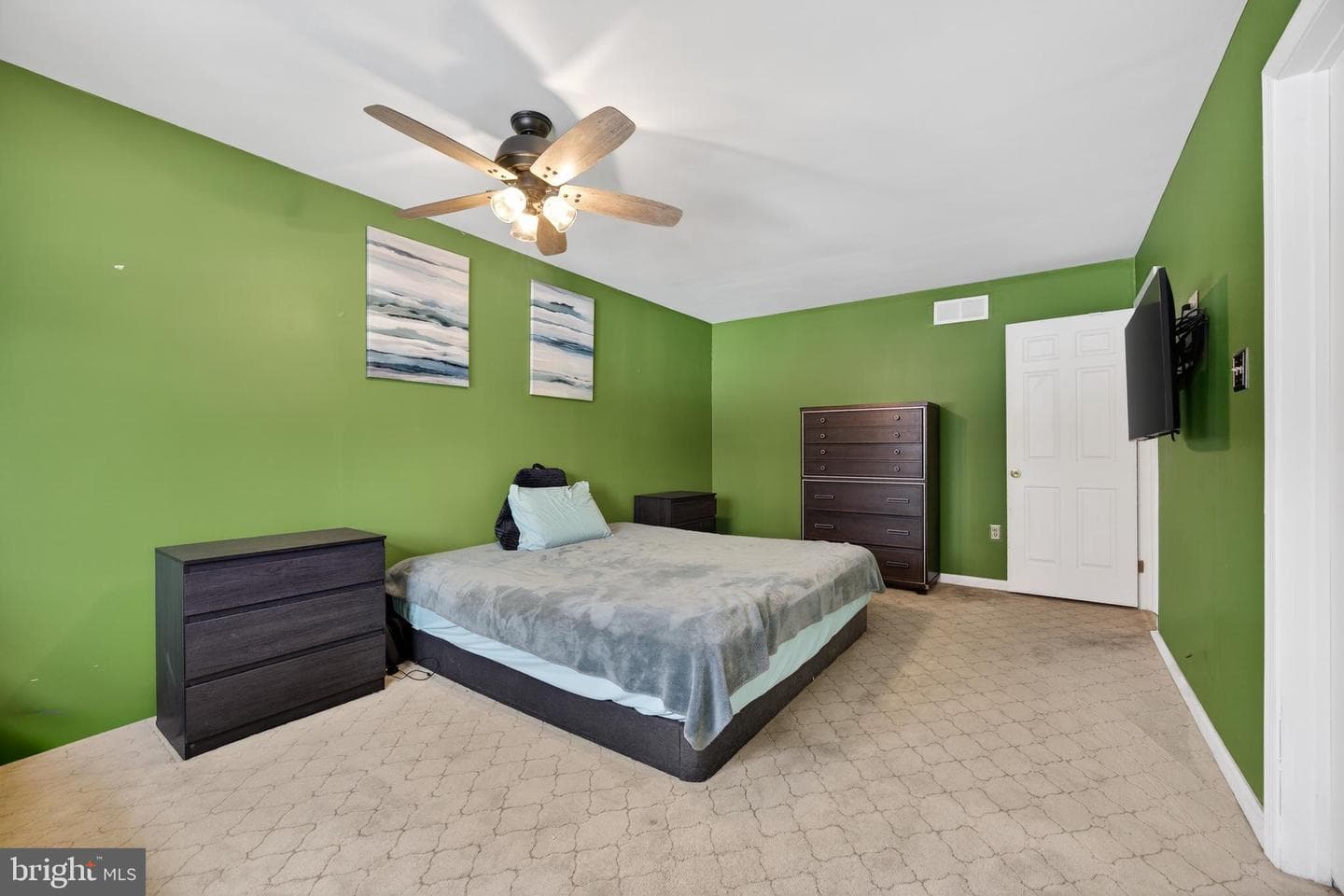 52 Hampton Drive photo 18