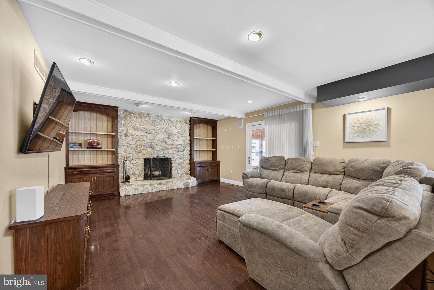 52 Hampton Drive photo 3