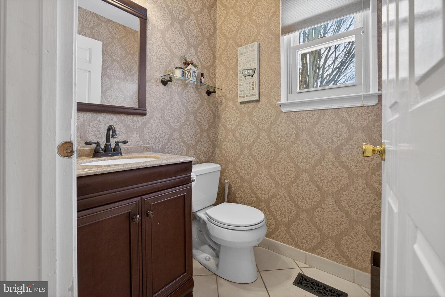 52 Hampton Drive photo 9