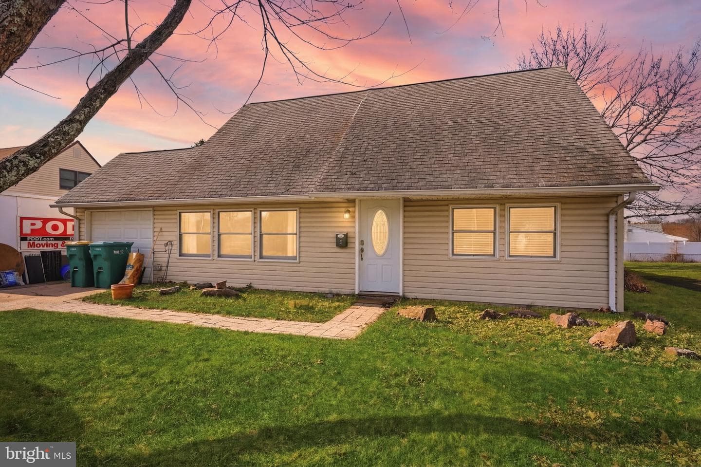 9 Harmony Road photo 3