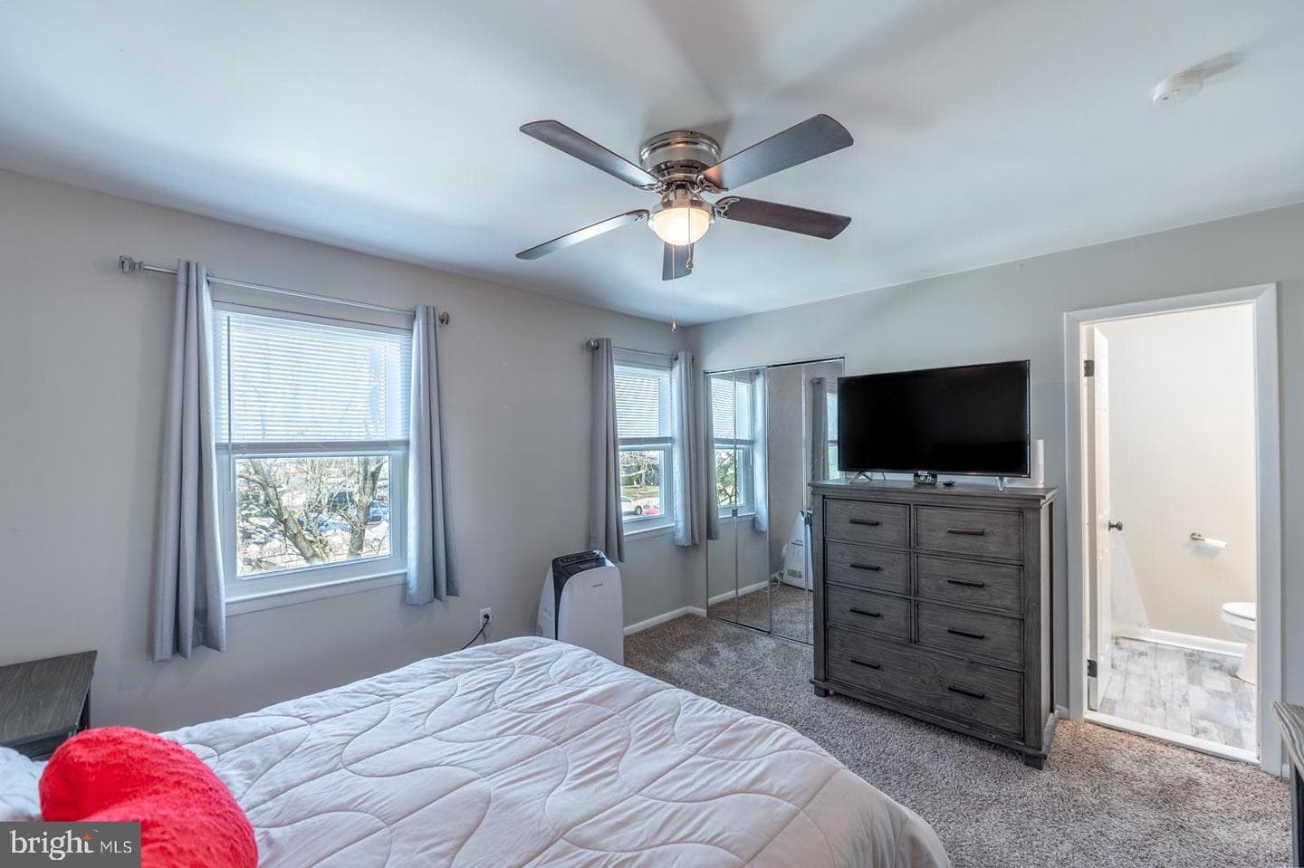 54 Ivy Court photo 37