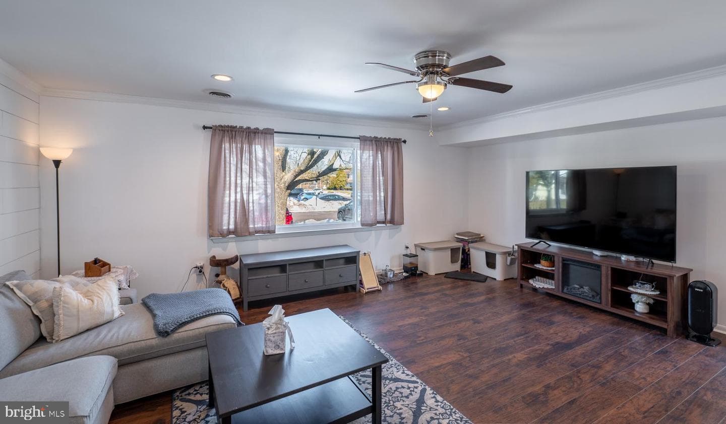 54 Ivy Court photo 9