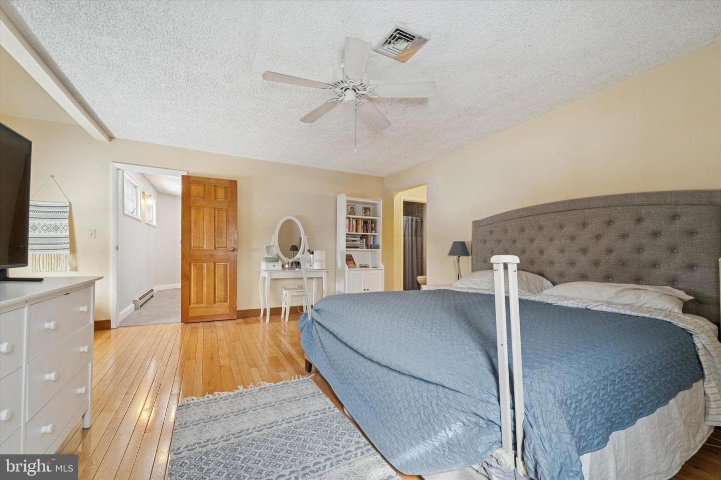 527 E Ravine Street photo 16