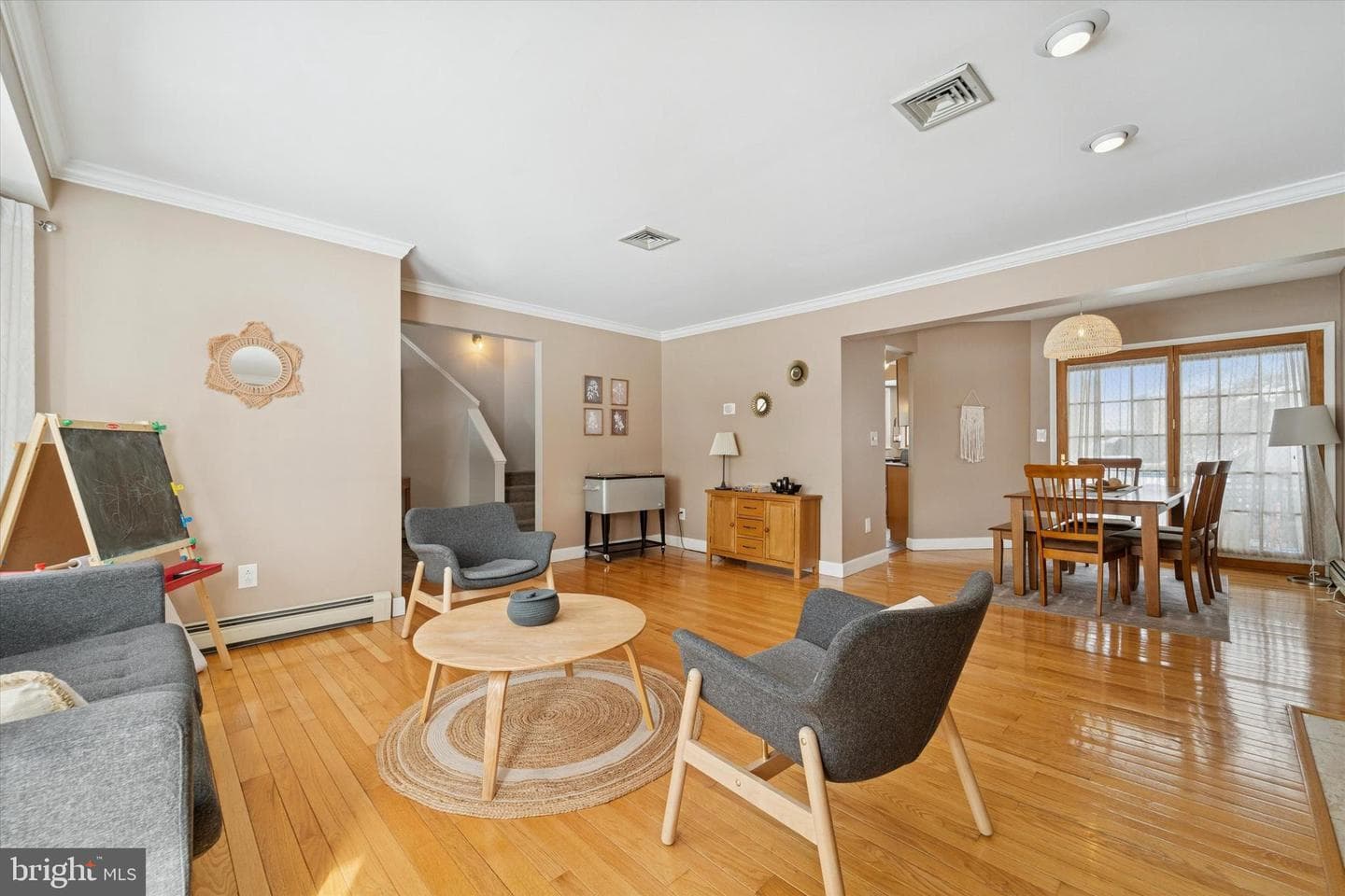 527 E Ravine Street photo 4