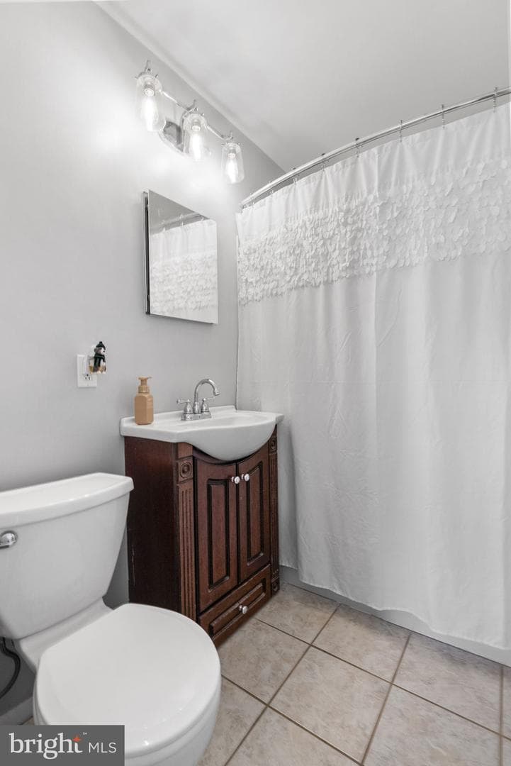 400 Clymer Avenue photo 18