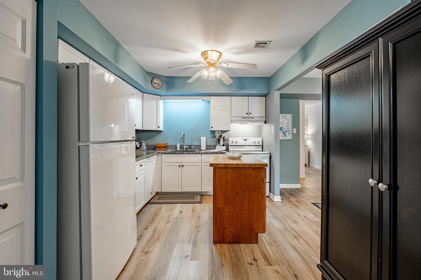 224 Yardley Court photo 10