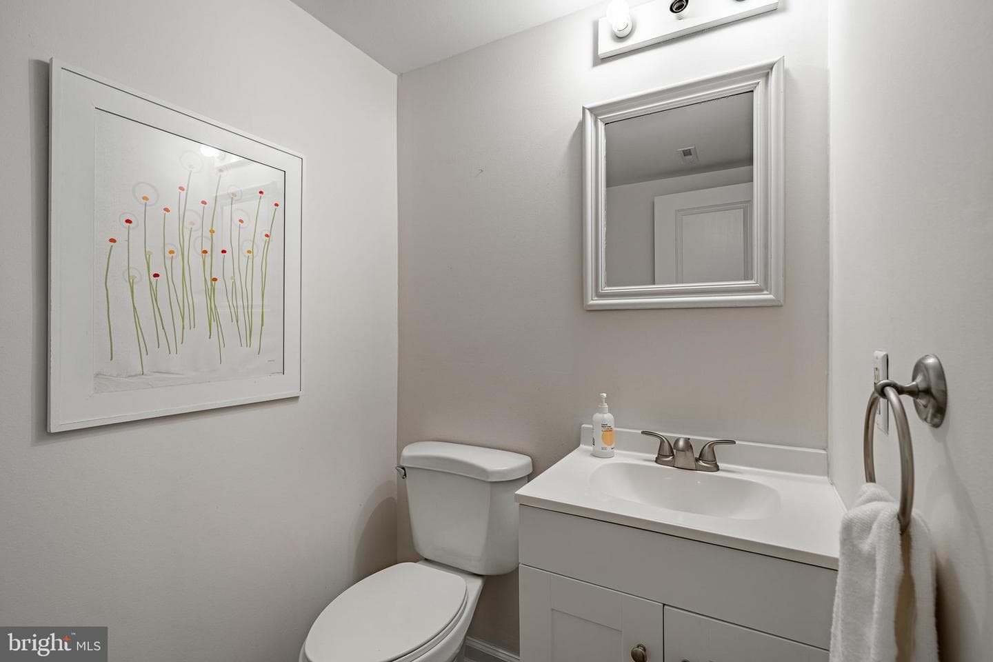 224 Yardley Court photo 13