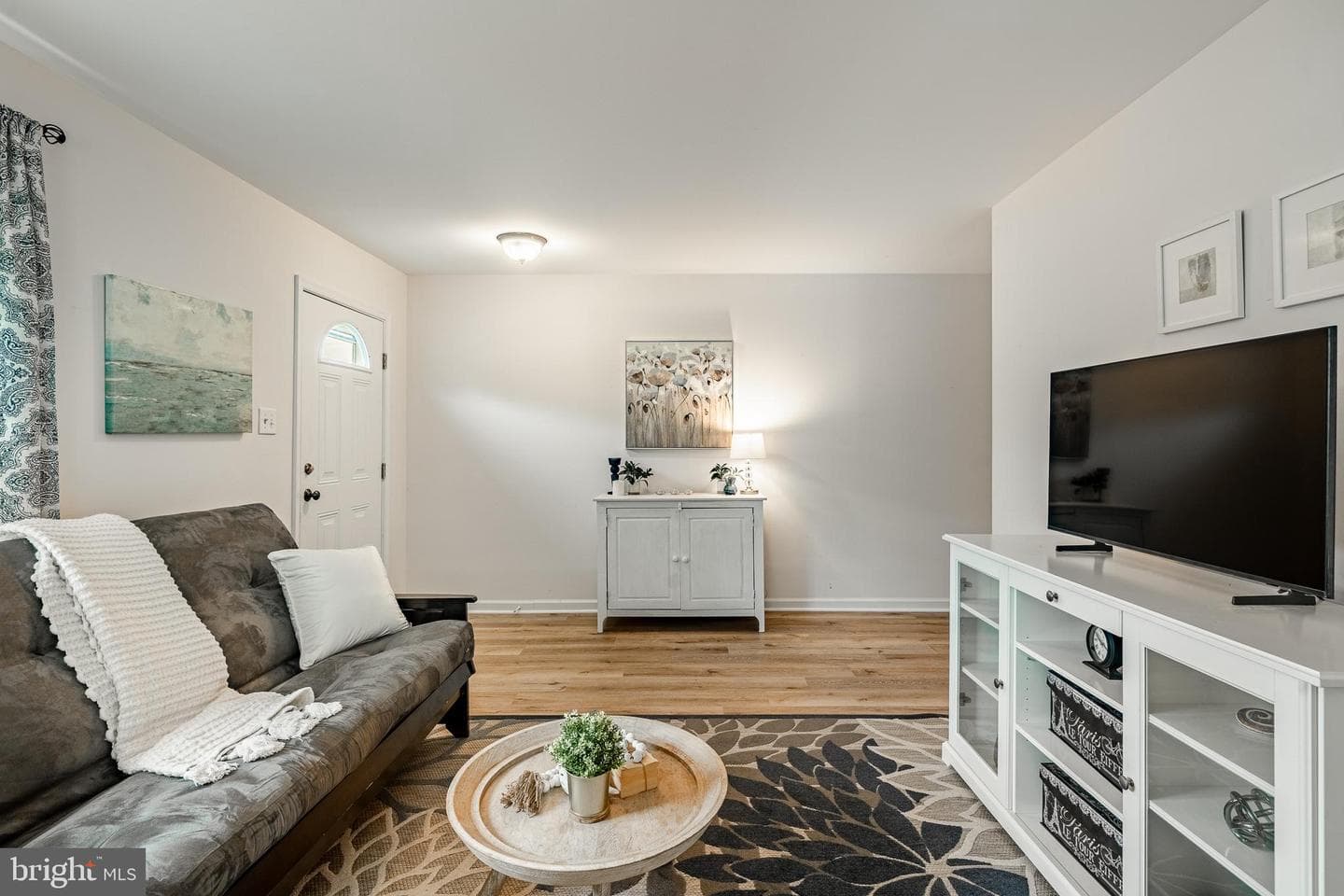 224 Yardley Court photo 4