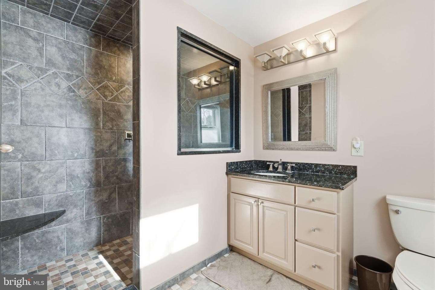 682 Whirlaway Drive photo 33