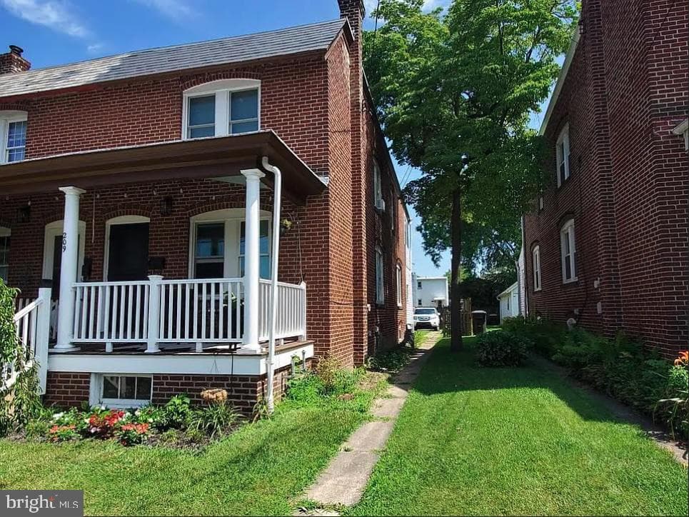 209 Harvey Avenue photo 2