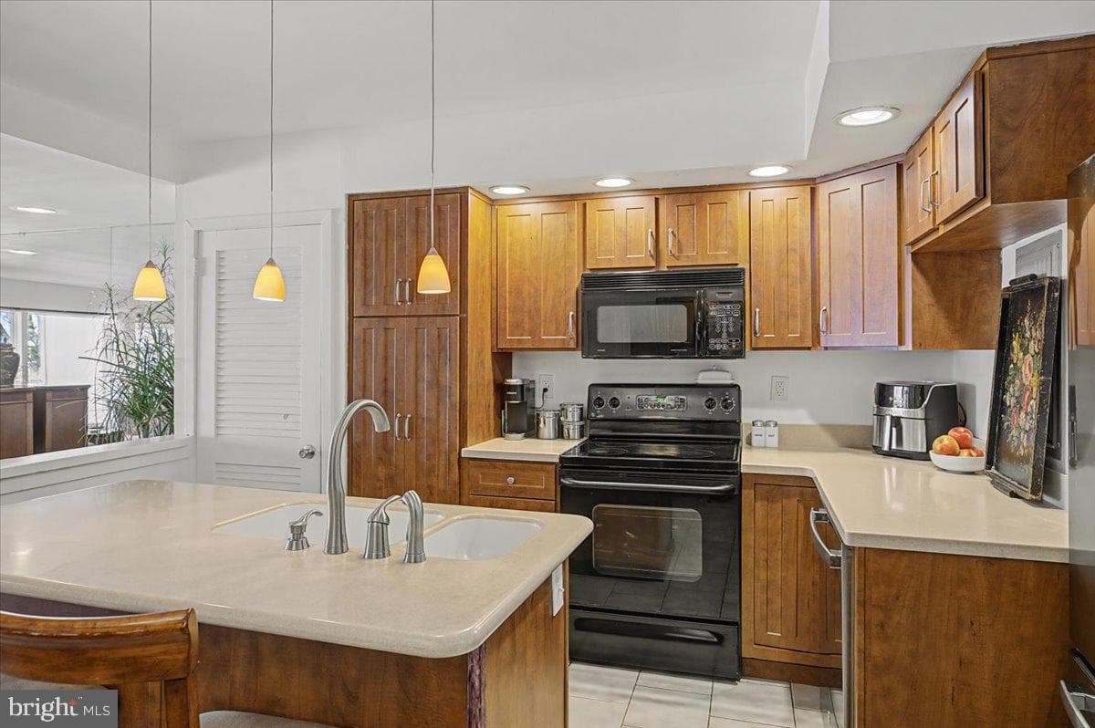 28 Riverhill Way photo 13