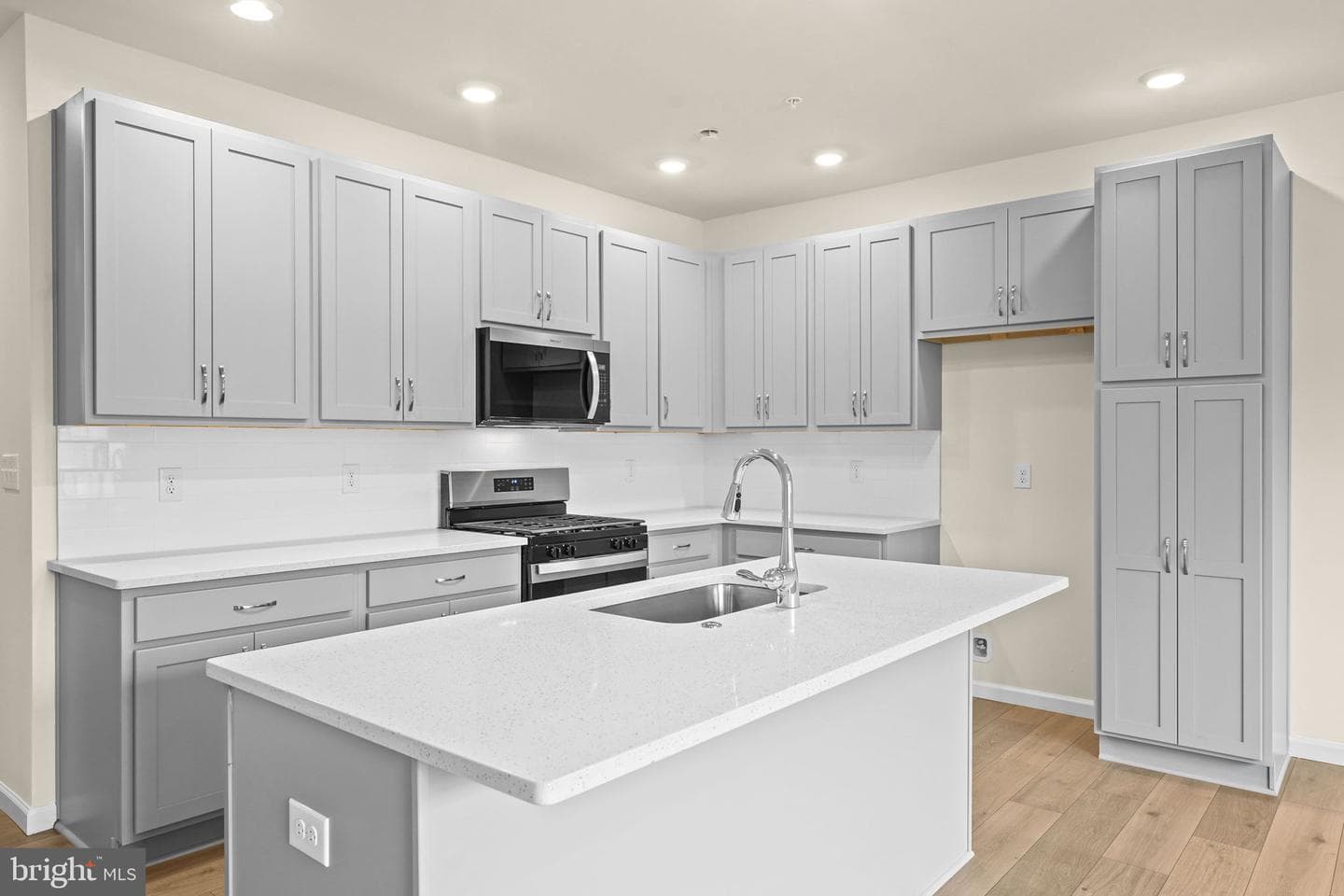 40 N Eighth Street photo 5