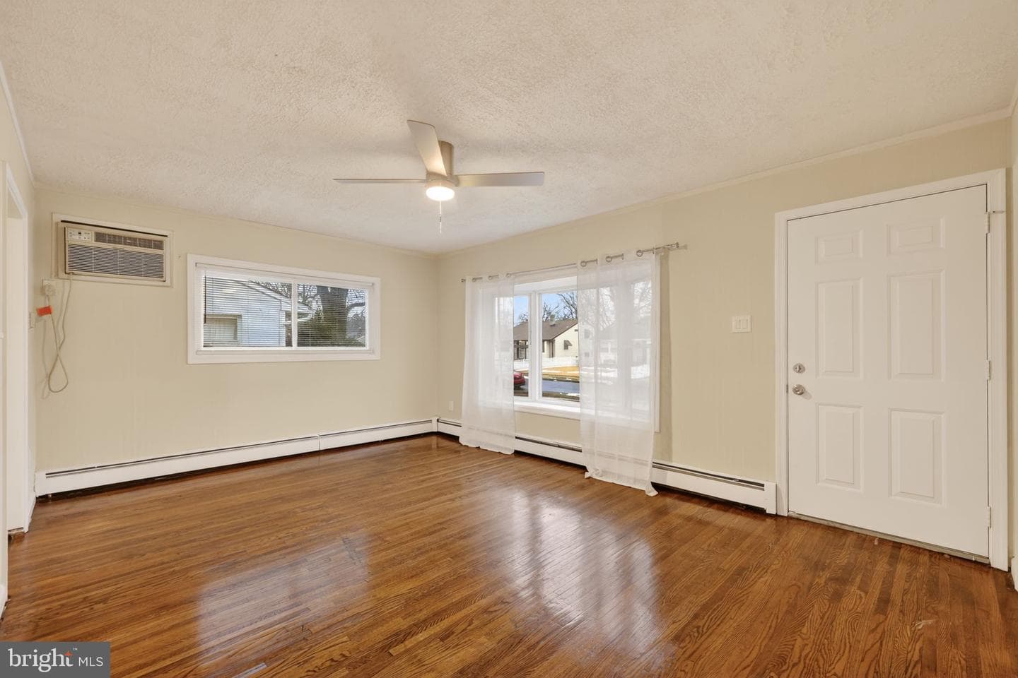 904 Arthur Avenue photo 7