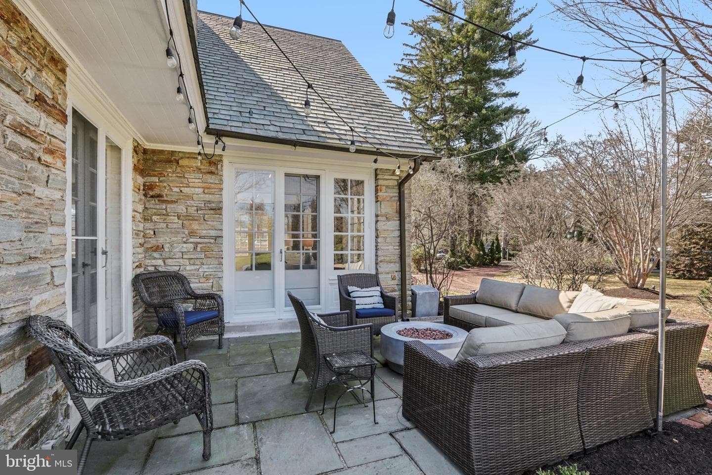 2211 Yardley photo 9