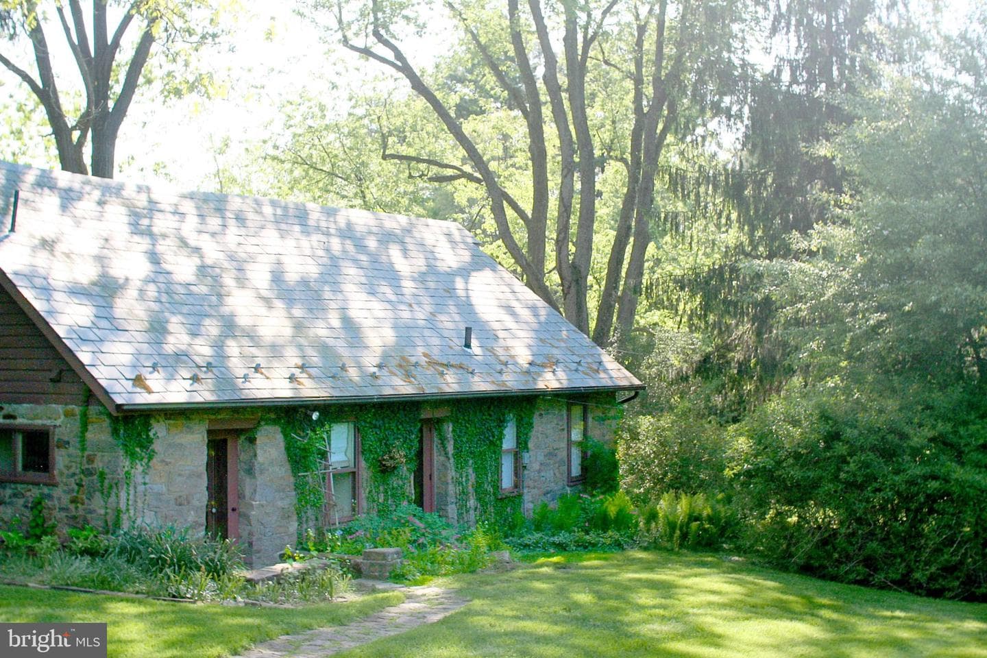 6766 Laurel Road photo 5