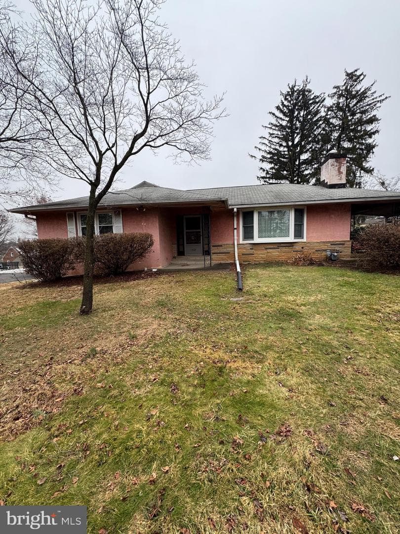 1429 County Line Road photo 2