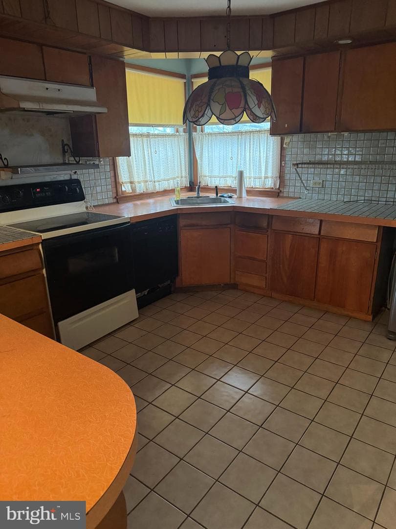 1429 County Line Road photo 7