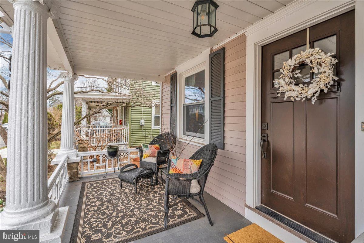 35 E Hendrickson Avenue photo 2