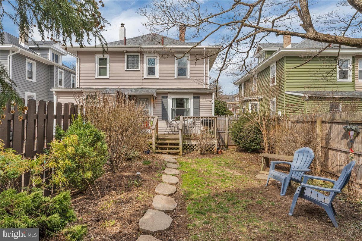 35 E Hendrickson Avenue photo 22